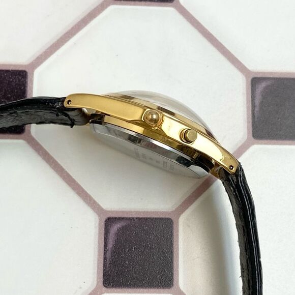 Vintage Armitron x Looney Tunes Pepe Le Pew Musical Watch “…Mood for Love” 🎵 - Picture 12 of 17